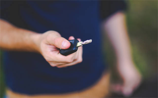 What Day of the Week Is the Best To Rent a Car - Car Keys