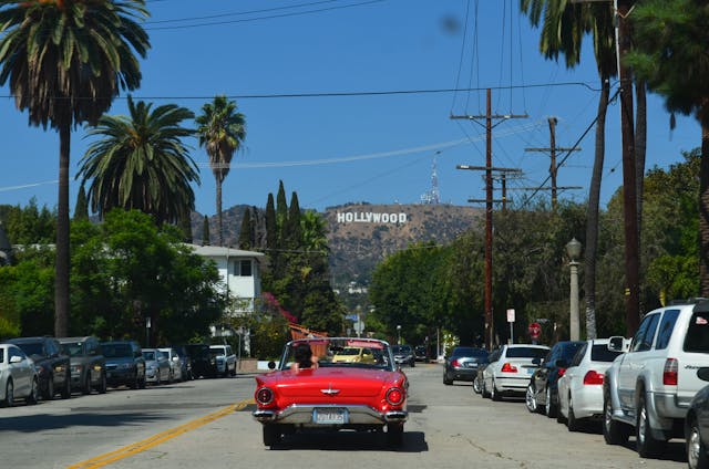 weekly rental los angeles streets
